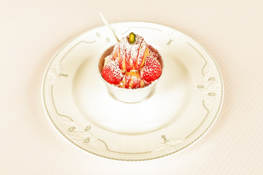 イチゴのプティシューの商品写真