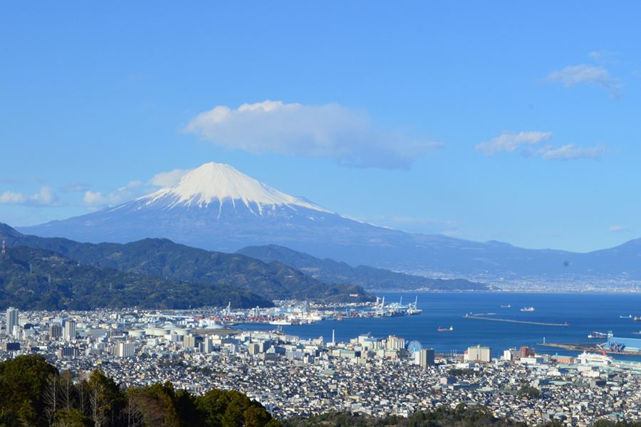 清水港と富士山