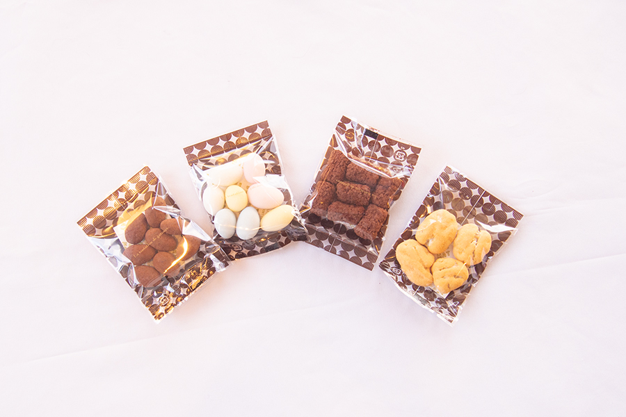 チョコとナッツの小袋シリーズの商品写真