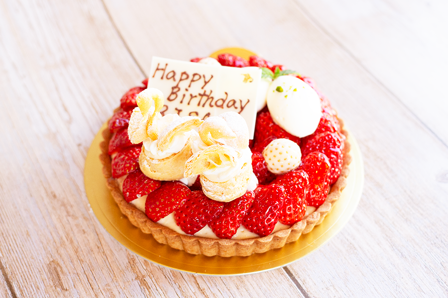 記念日のケーキのイメージ写真